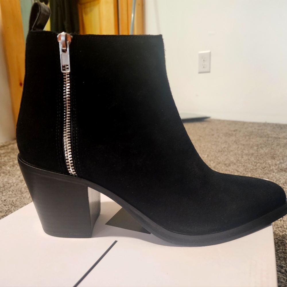 Dolce Vita Black Booties